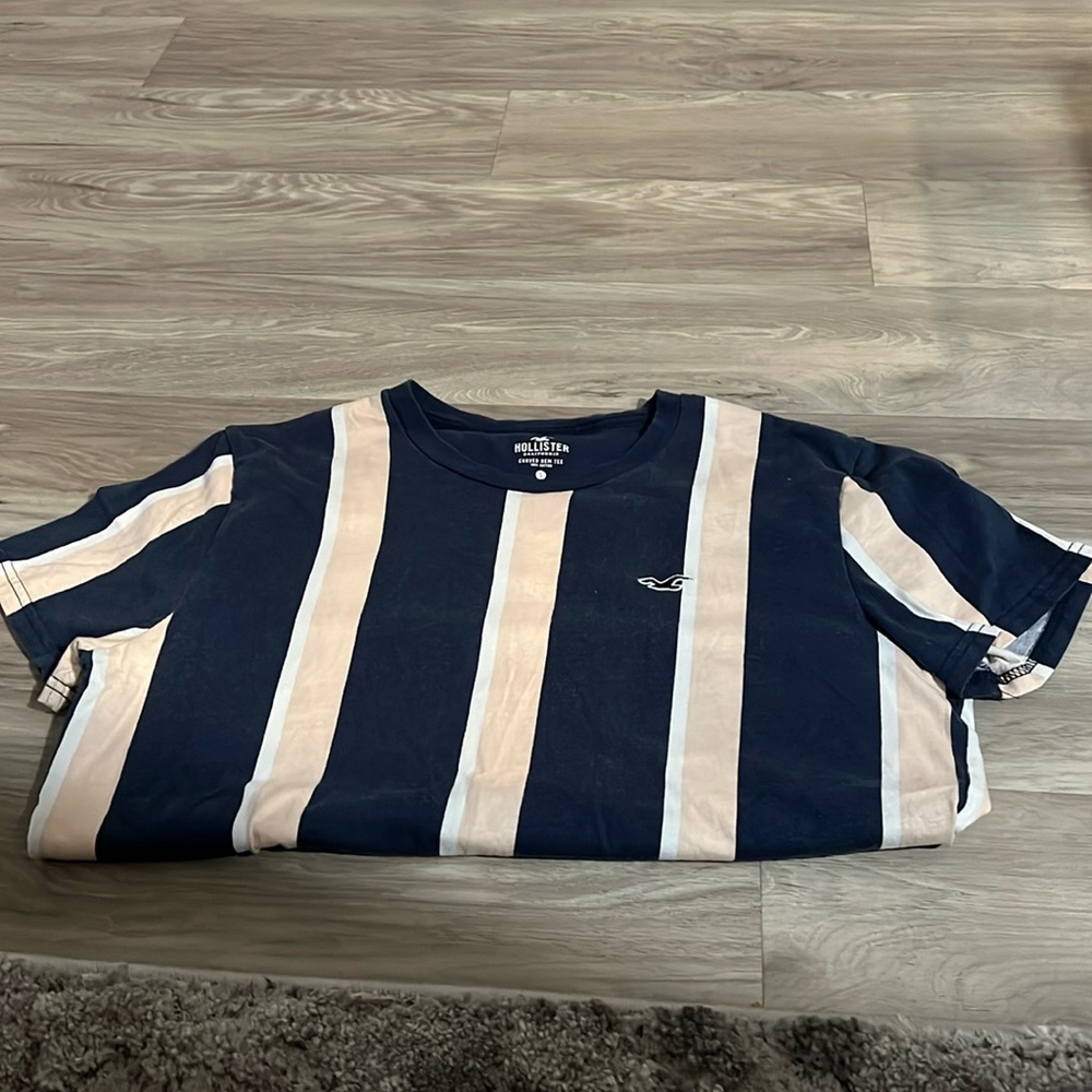 Blue/Pink Hollister T-shirt